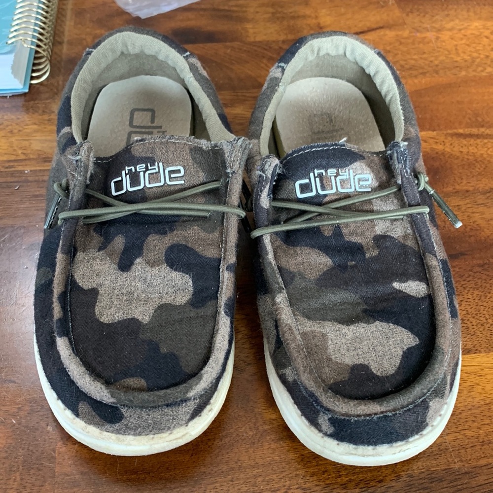 Camo little boys hey dudes